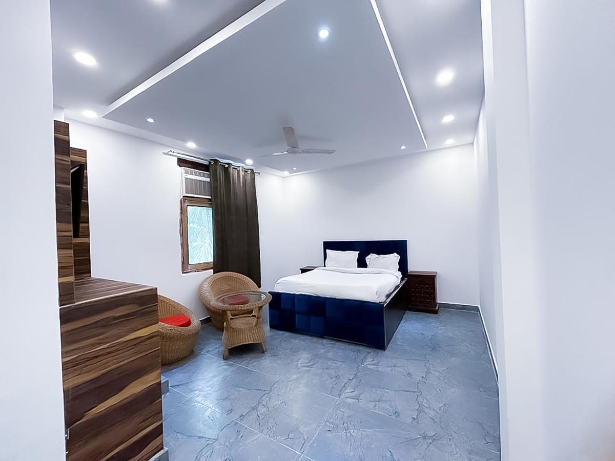 Roomshala 013 Js Garden - Near Jaypee Hospital Noida Exterior photo